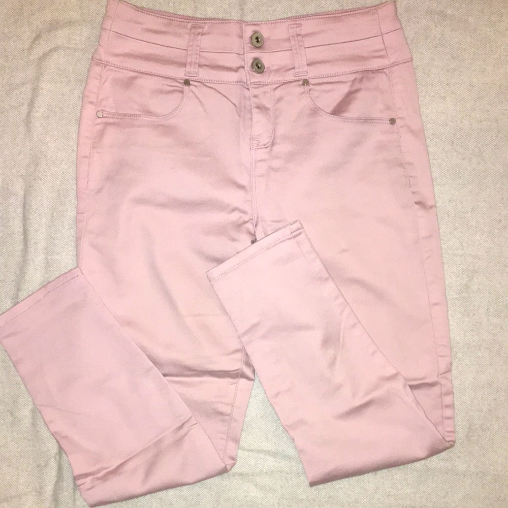 Light purple skinny jeans sized 3 short. Gently used